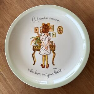 Vintage Holly Hobbie Collector's 10" Plate 1972 "A Friend is Someone Who Lives..
